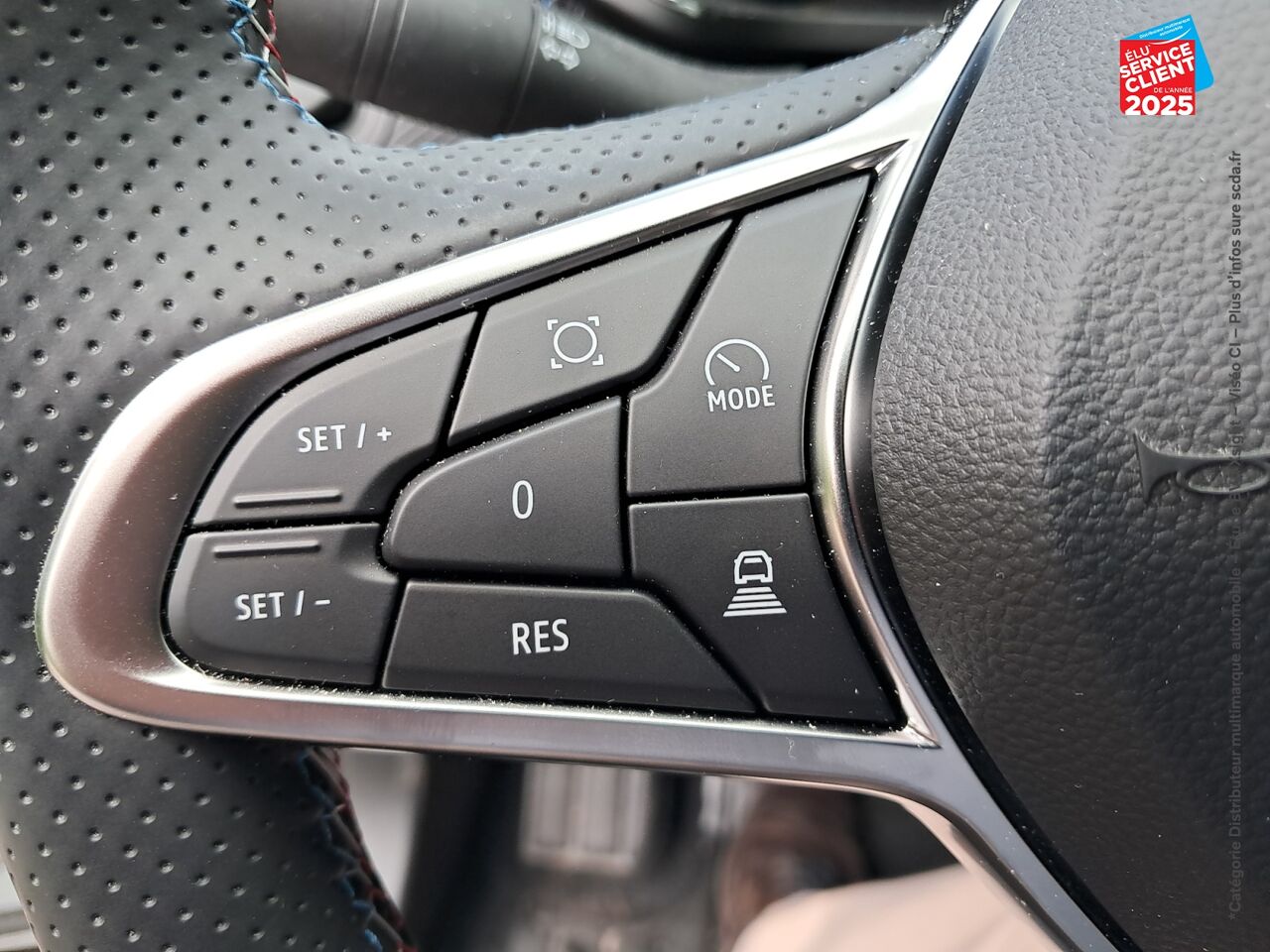 Véhicule d'occasion RENAULT CAPTUR 1.6 E-TECH FULL HYBRID 145CH ESPRIT ALPINE chez Renault Colmar