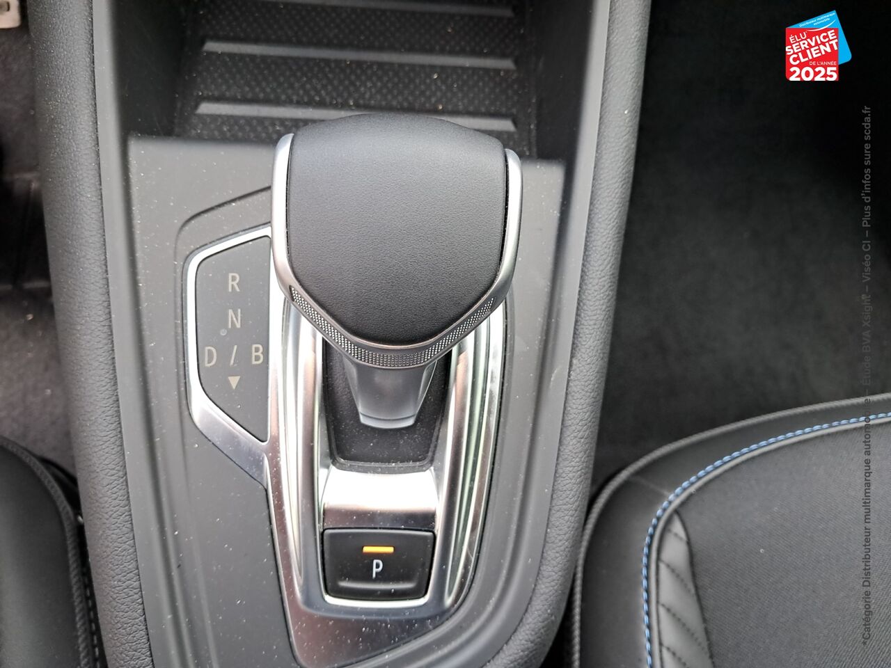 Véhicule d'occasion RENAULT CAPTUR 1.6 E-TECH FULL HYBRID 145CH ESPRIT ALPINE chez Renault Colmar