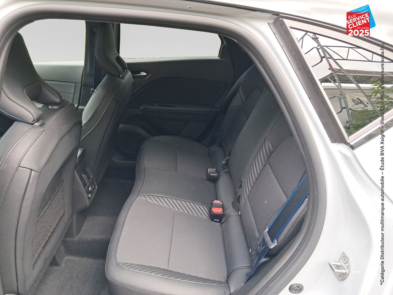 Véhicule d'occasion RENAULT CAPTUR 1.6 E-TECH FULL HYBRID 145CH ESPRIT ALPINE chez Renault Colmar