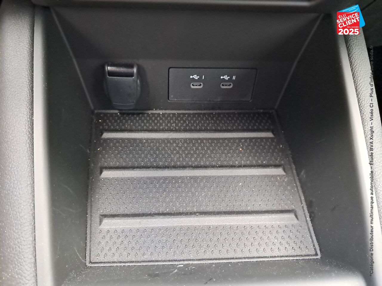 Véhicule d'occasion RENAULT CAPTUR 1.6 E-TECH FULL HYBRID 145CH ESPRIT ALPINE chez Renault Colmar