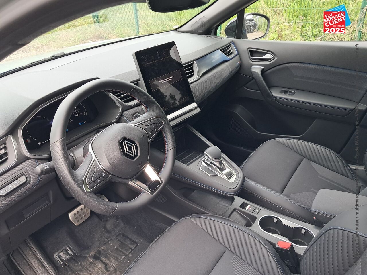 Véhicule d'occasion RENAULT CAPTUR 1.6 E-TECH FULL HYBRID 145CH ESPRIT ALPINE chez Renault Colmar