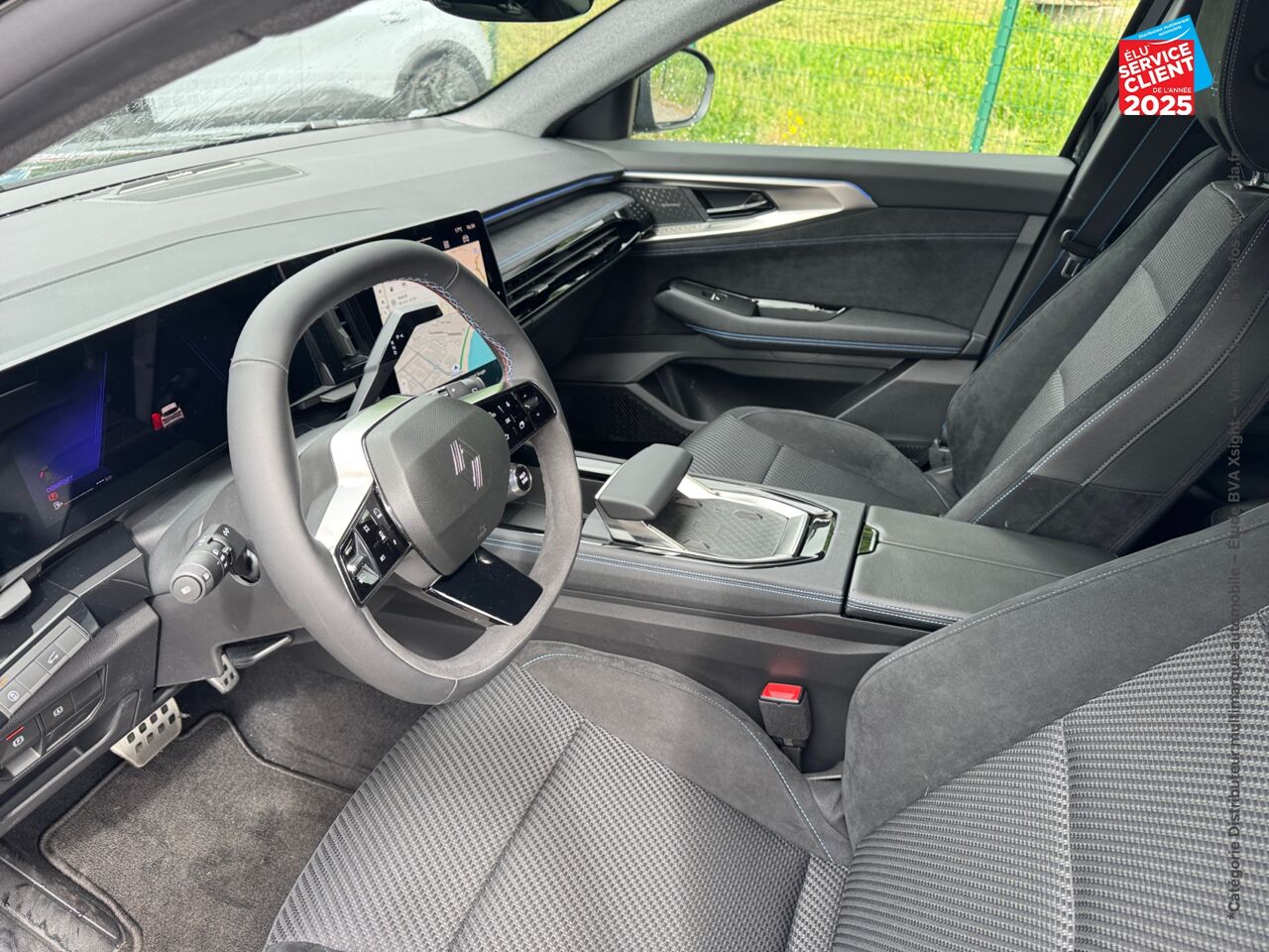 Véhicule neuf RENAULT AUSTRAL 1.2 E-TECH FULL HYBRID 200CH ICONIC ESPRIT ALPINE- 24 chez Renault Sélestat