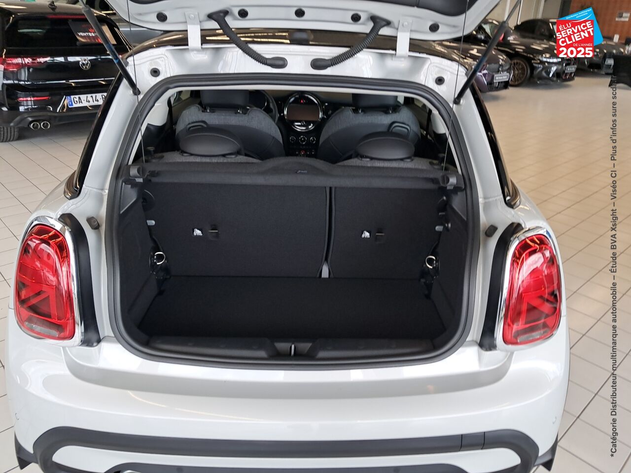 Véhicule d'occasion MINI MINI COOPER 136CH EDITION CAMDEN BVA7 chez Opel Verdun