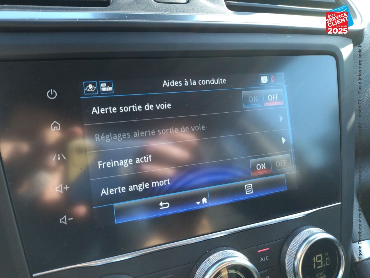 Véhicule d'occasion RENAULT KADJAR 1.3 TCE 140CH FAP INTENS - 21 chez Nissan Belfort