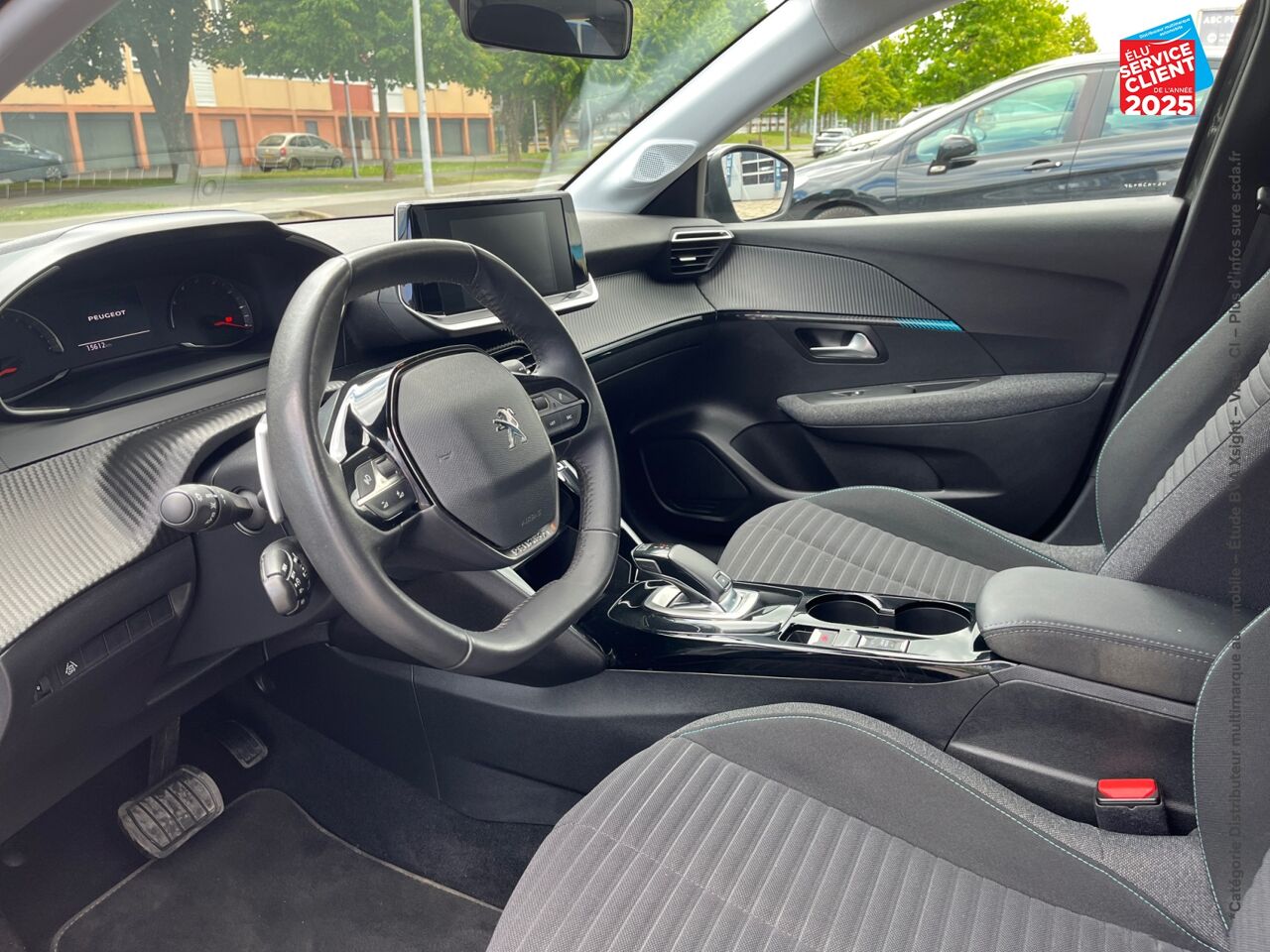 Véhicule d'occasion PEUGEOT 208 1.2 PURETECH 100CH S/S STYLE EAT8 GPS RADAR AR CARPLAY chez Toyota Sarreguemines