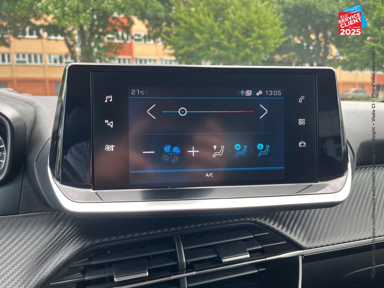Véhicule d'occasion PEUGEOT 208 1.2 PURETECH 100CH S/S STYLE EAT8 GPS RADAR AR CARPLAY chez Toyota Sarreguemines