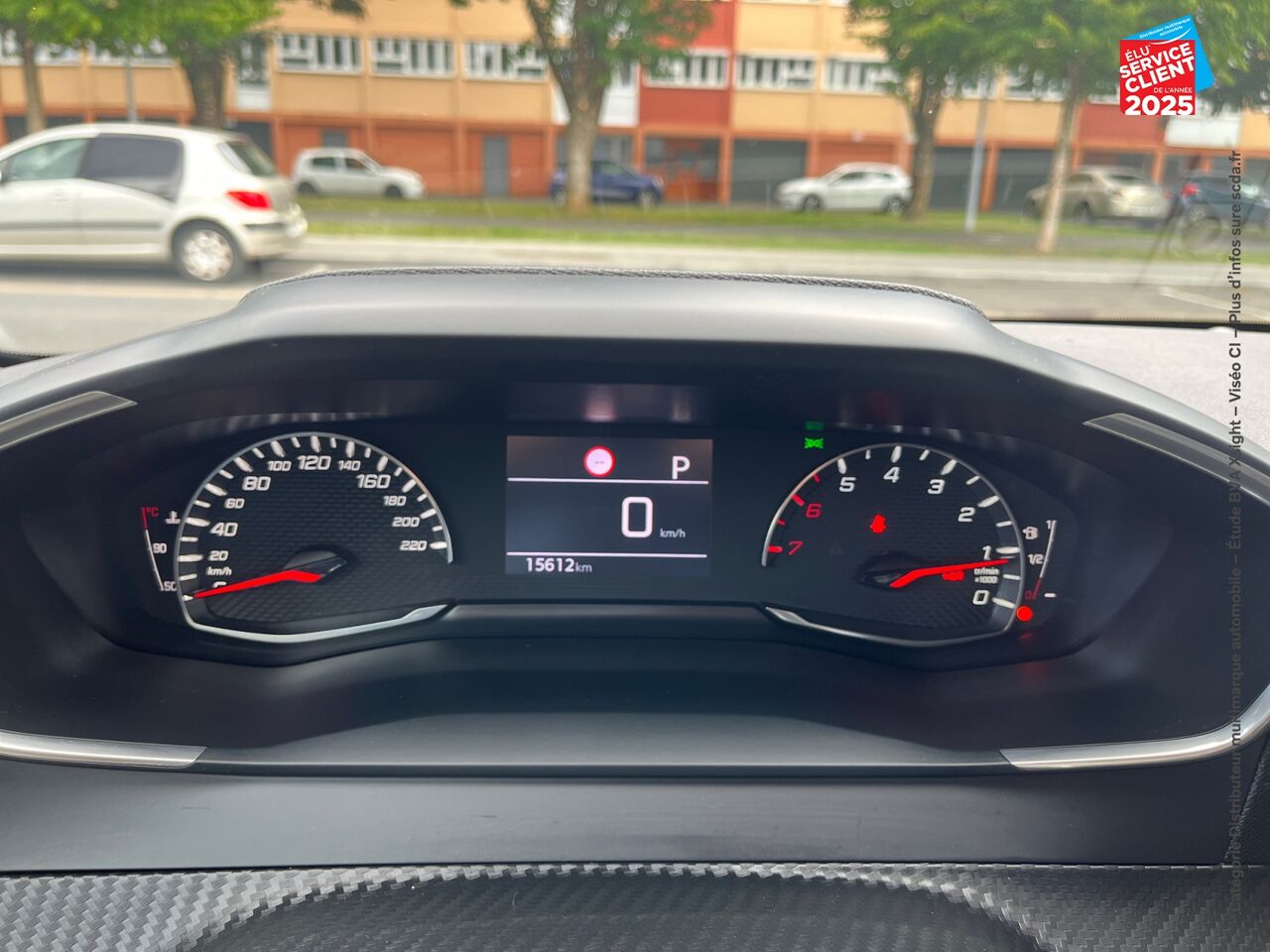 Véhicule d'occasion PEUGEOT 208 1.2 PURETECH 100CH S/S STYLE EAT8 GPS RADAR AR CARPLAY chez Toyota Sarreguemines