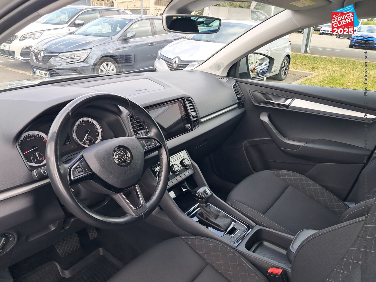 Véhicule d'occasion SKODA KAROQ 1.5 TSI ACT 150CH BUSINESS DSG chez Renault Colmar