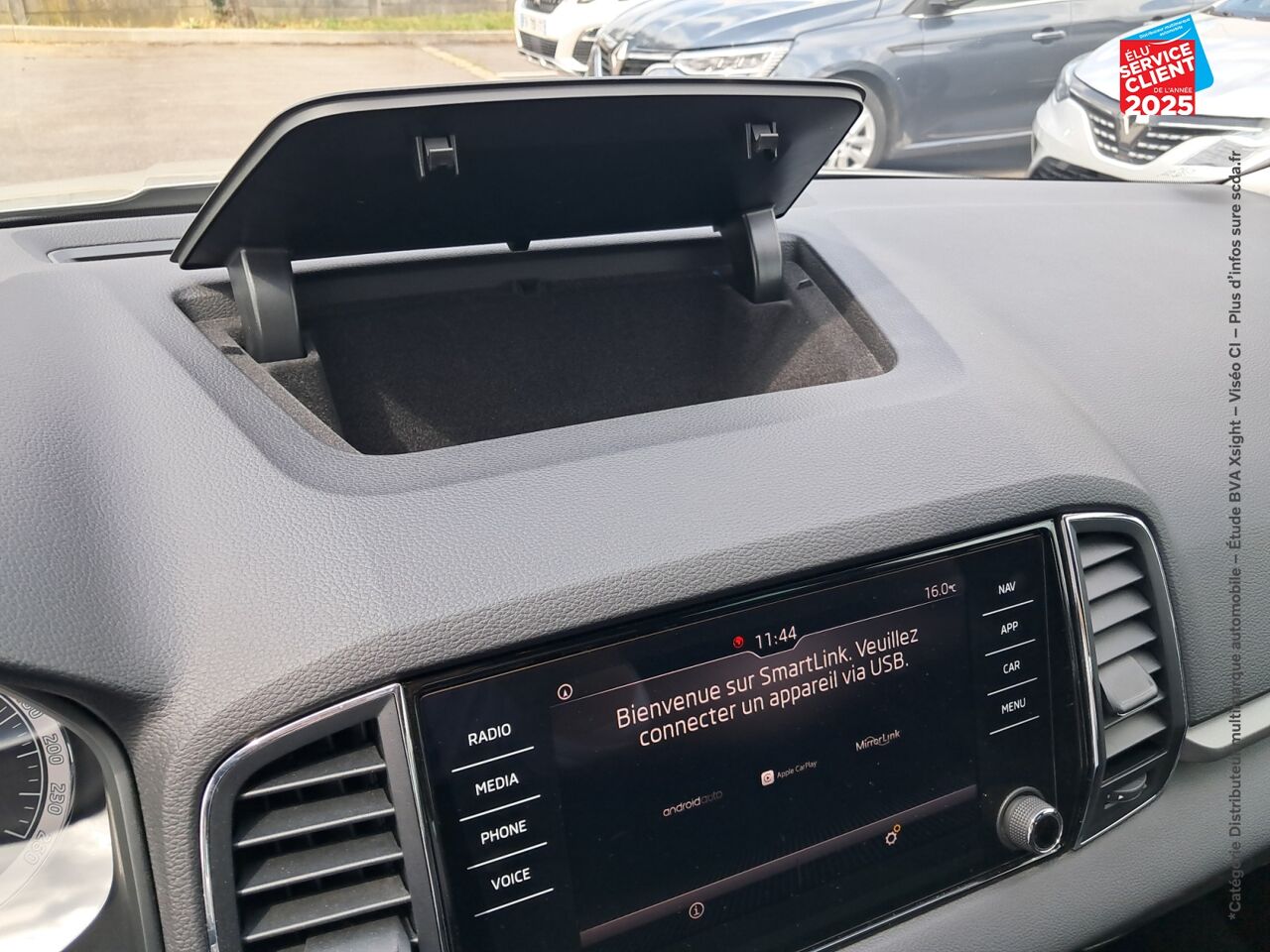 Véhicule d'occasion SKODA KAROQ 1.5 TSI ACT 150CH BUSINESS DSG chez Renault Colmar