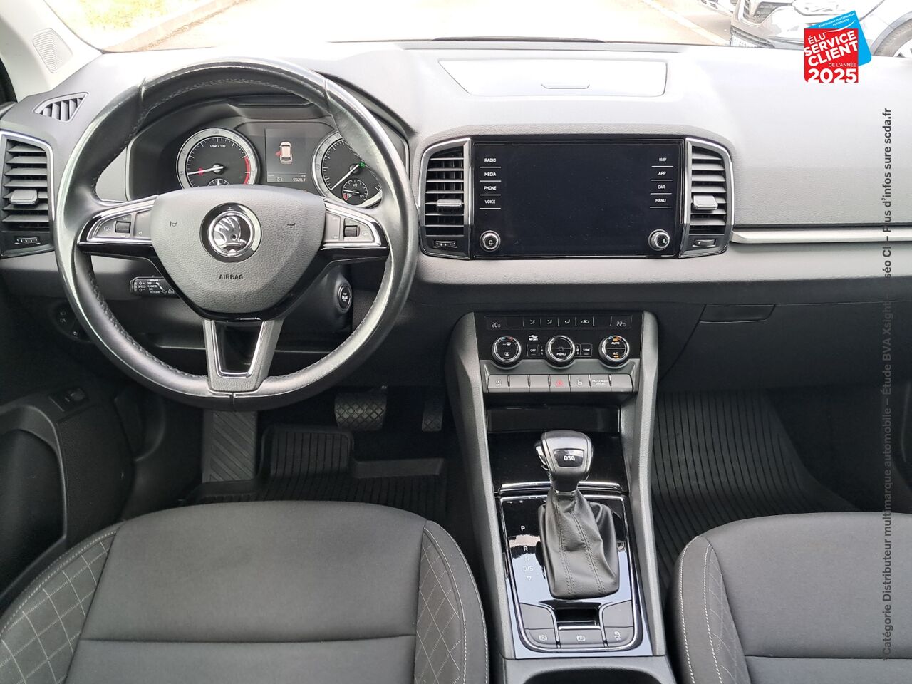 Véhicule d'occasion SKODA KAROQ 1.5 TSI ACT 150CH BUSINESS DSG chez Renault Colmar