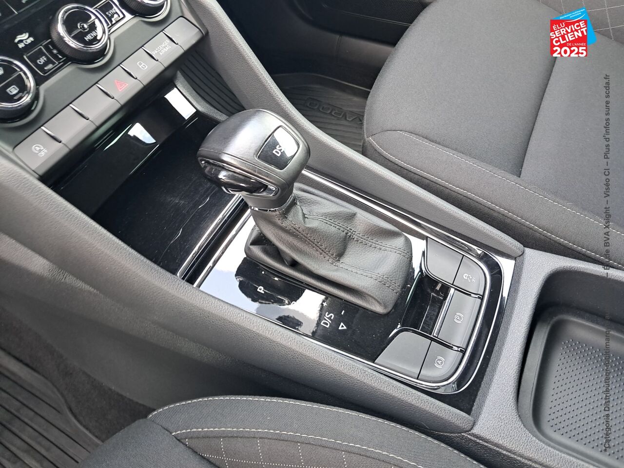 Véhicule d'occasion SKODA KAROQ 1.5 TSI ACT 150CH BUSINESS DSG chez Renault Colmar