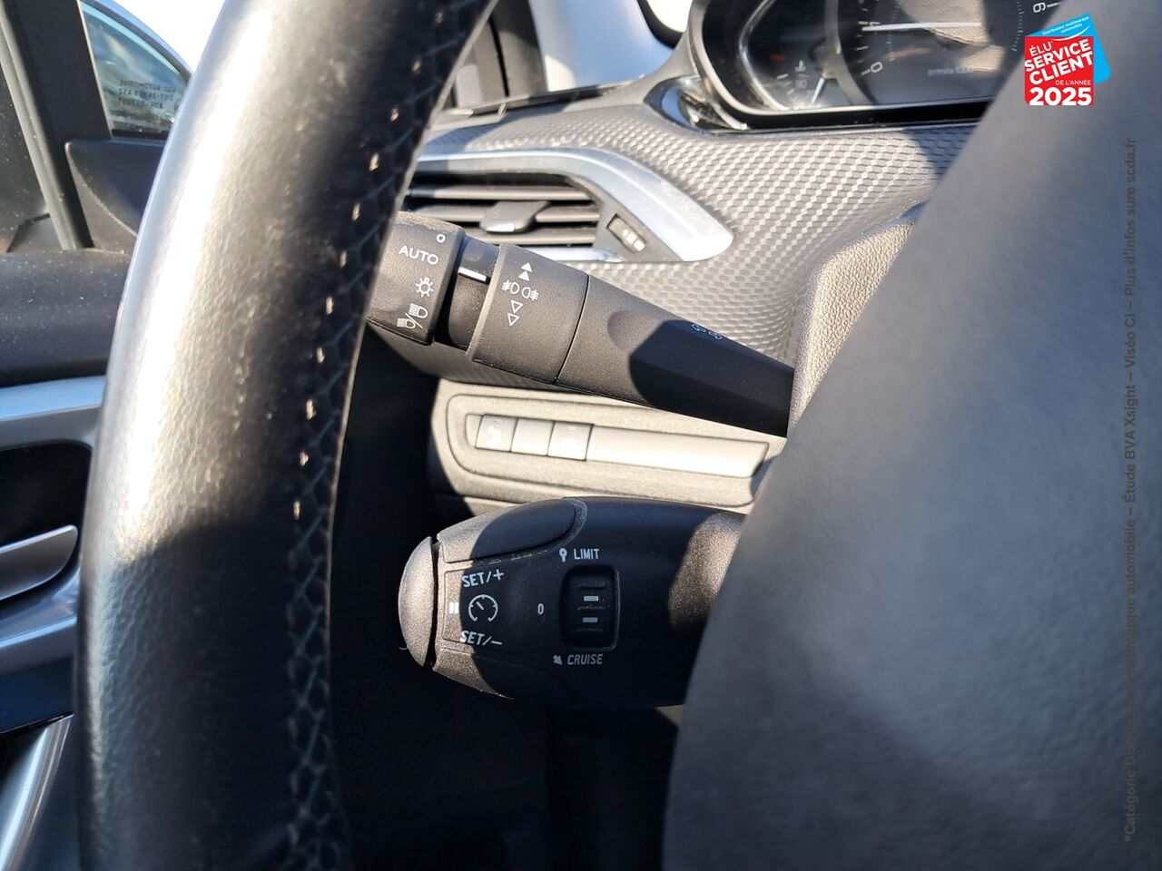 Véhicule d'occasion PEUGEOT 2008 1.2 PURETECH 110CH E6.C CROSSWAY SS EAT6 chez Opel Bar le Duc