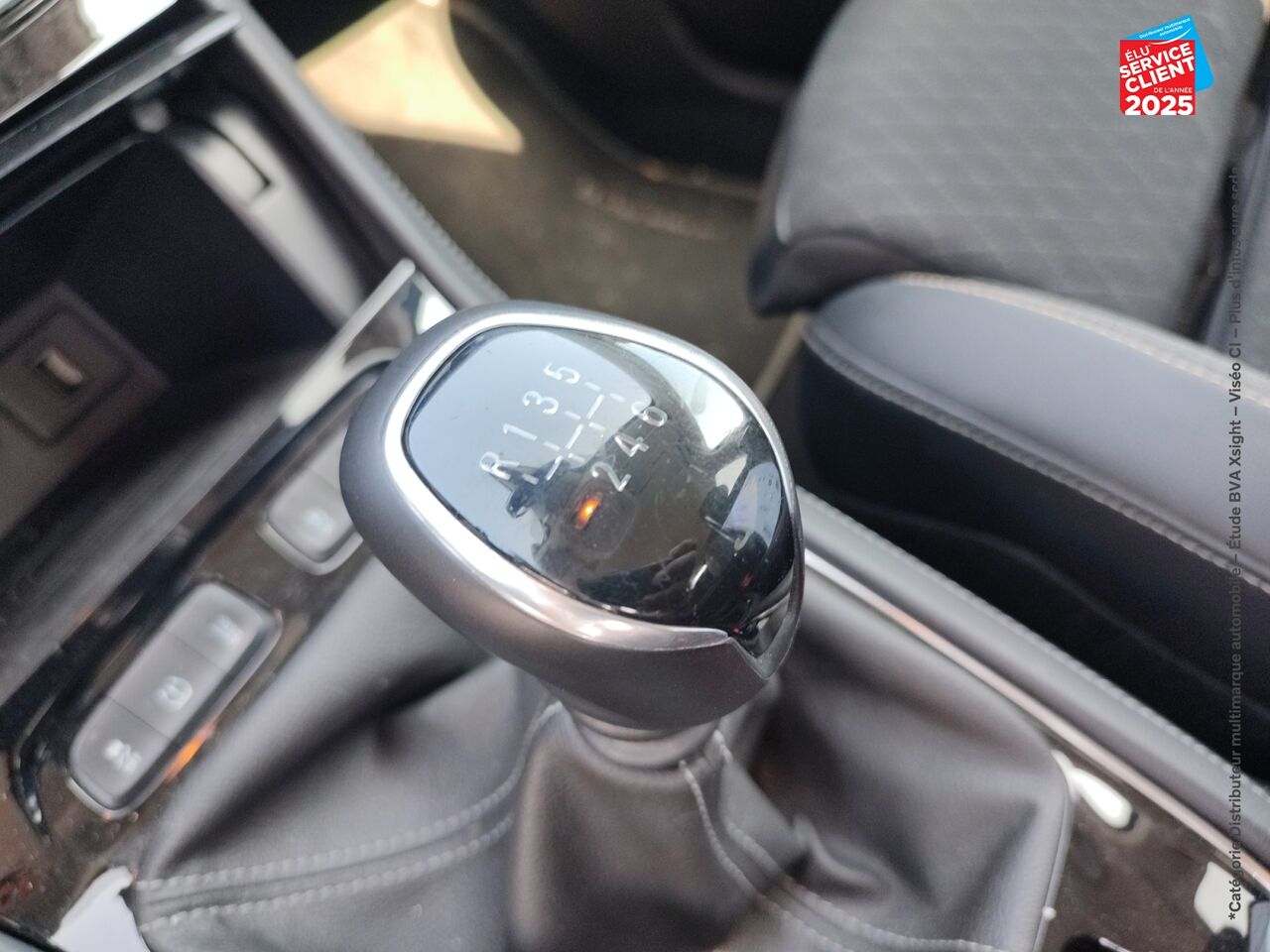 Véhicule d'occasion OPEL GRANDLAND X 1.2 TURBO 130CH DESIGN LINE GPS CAMERA chez Toyota Saint Dizier