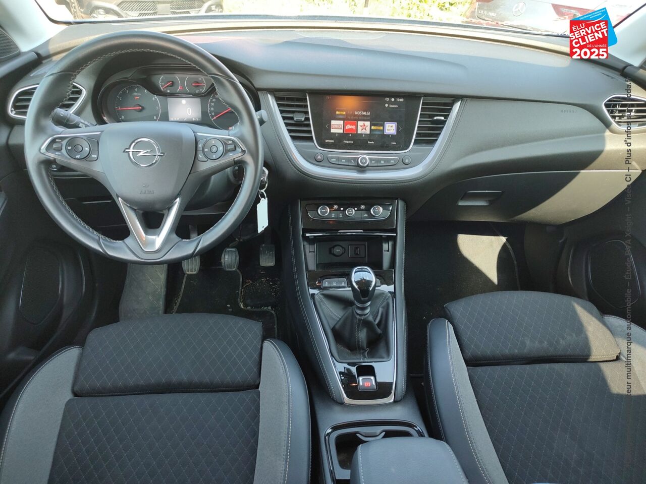 Véhicule d'occasion OPEL GRANDLAND X 1.2 TURBO 130CH DESIGN LINE GPS CAMERA chez Toyota Saint Dizier