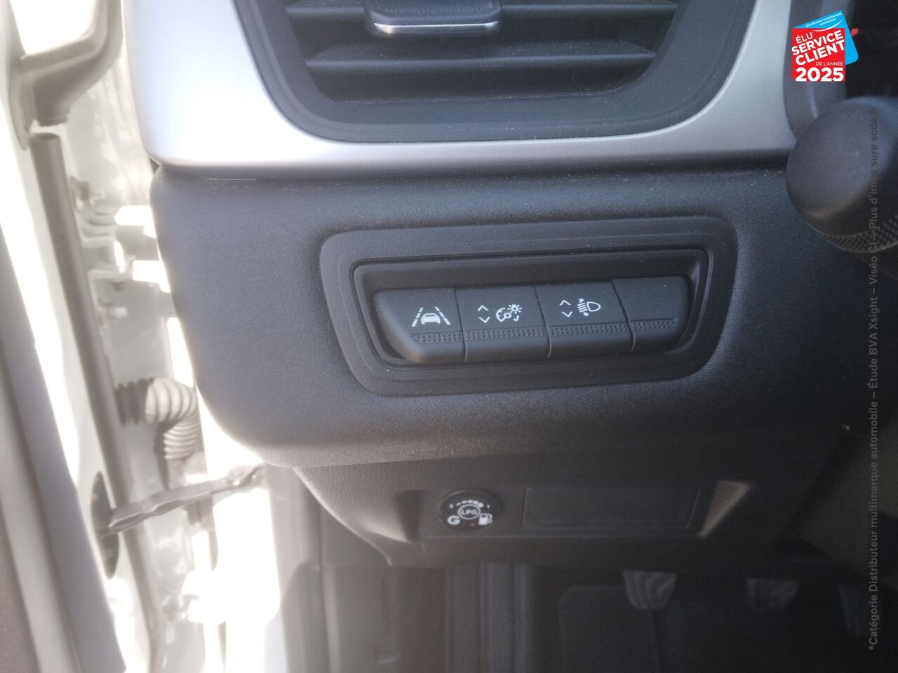 Véhicule d'occasion RENAULT CAPTUR 1.0 TCE 100CH BUSINESS GPL -21 GPS CAMERA chez Toyota Thionville