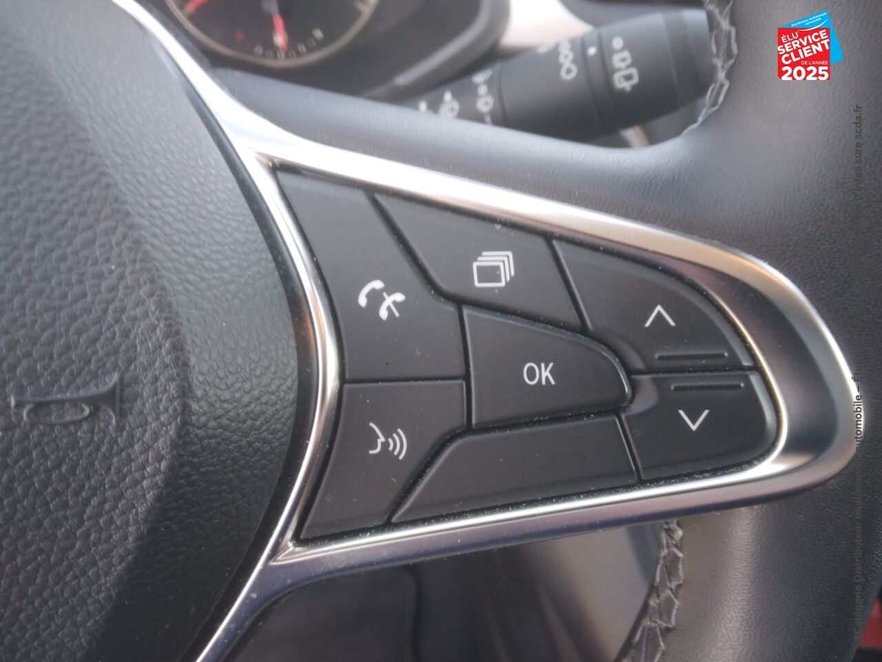 Véhicule d'occasion RENAULT CAPTUR 1.0 TCE 100CH BUSINESS GPL -21 GPS CAMERA chez Toyota Thionville