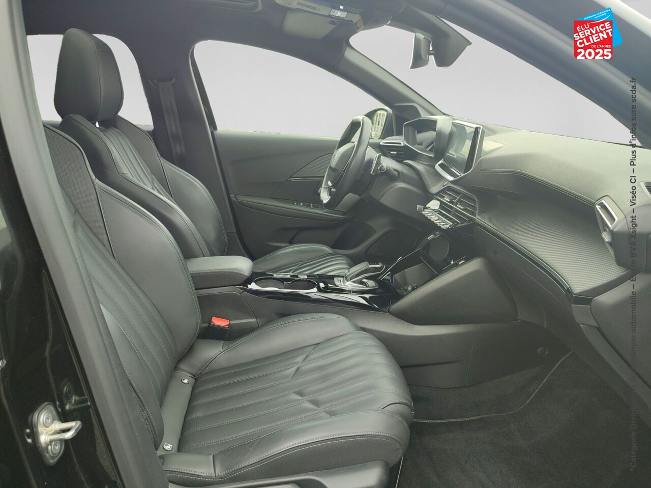 Véhicule d'occasion PEUGEOT 208 1.2 PURETECH 130CH S/S GT LINE EAT8 7CV SIEGES CHAUF/CUIR GPS CAMERA CARPLAY chez Toyota Thionville