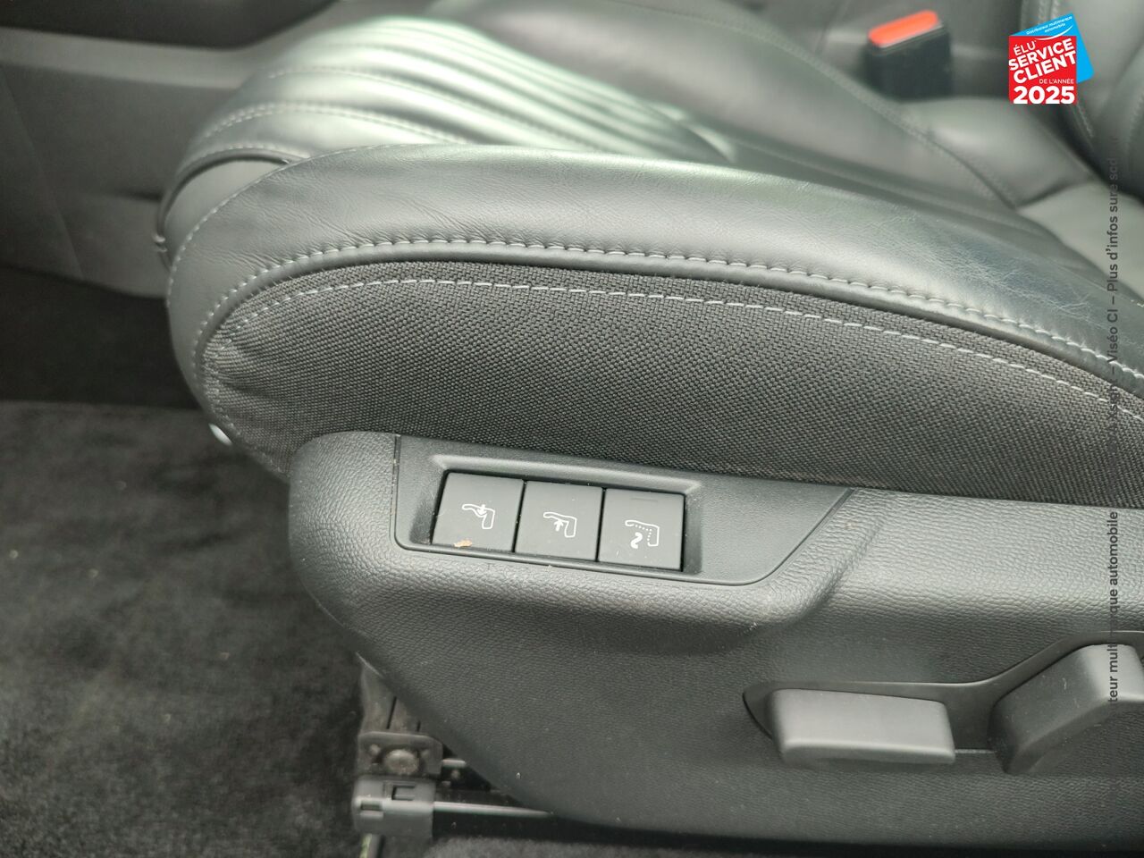 Véhicule d'occasion PEUGEOT 208 1.2 PURETECH 130CH S/S GT LINE EAT8 7CV SIEGES CHAUF/CUIR GPS CAMERA CARPLAY chez Toyota Thionville