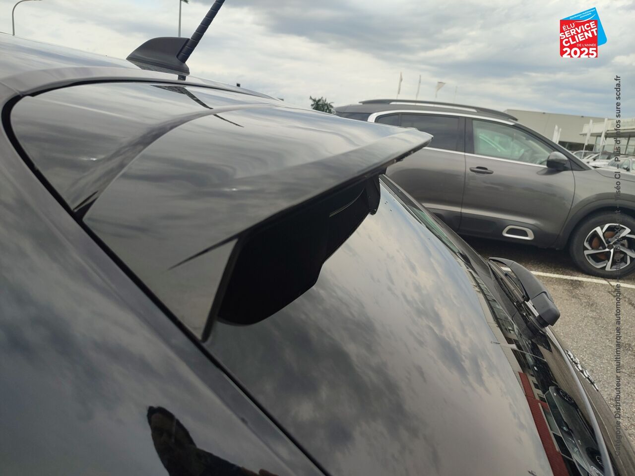 Véhicule d'occasion PEUGEOT 208 1.2 PURETECH 130CH S/S GT LINE EAT8 7CV SIEGES CHAUF/CUIR GPS CAMERA CARPLAY chez Toyota Thionville