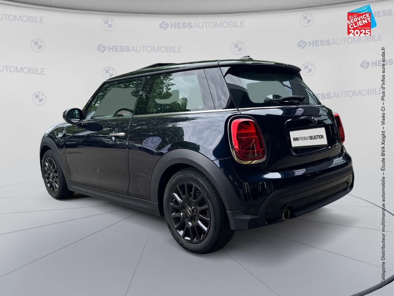 Véhicule d'occasion MINI MINI COOPER 136CH BUSINESS DESIGN chez Renault Saint-Louis