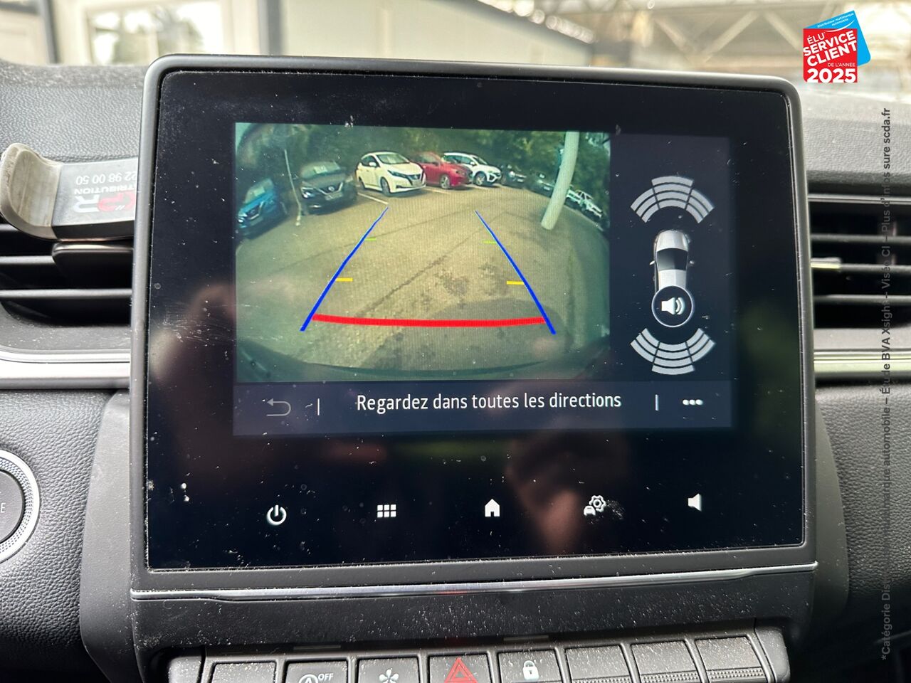 Véhicule d'occasion RENAULT CAPTUR 1.3 TCE MILD HYBRID 160CH TECHNO EDC CAMERA chez Opel Verdun