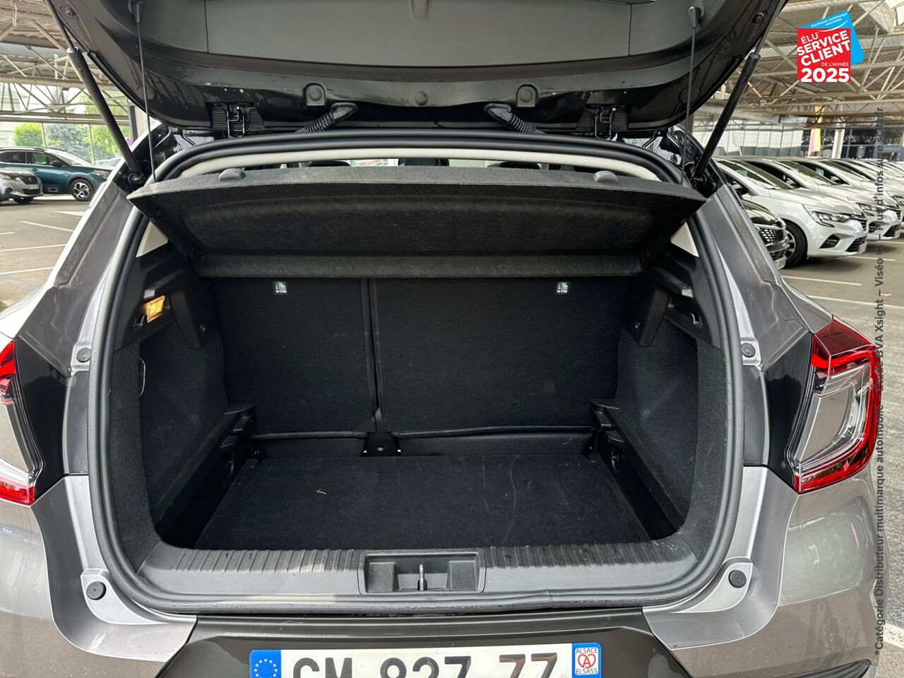 Véhicule d'occasion RENAULT CAPTUR 1.3 TCE MILD HYBRID 160CH TECHNO EDC CAMERA chez Opel Verdun