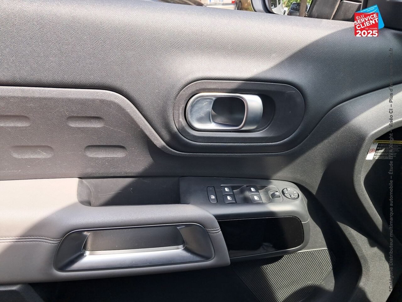 Véhicule d'occasion CITROEN C5 AIRCROSS PURETECH 180CH S/S SHINE EAT8 E6.D-TEMP SIEGE CHAUF CAMERA GPS chez Renault Saint-Louis