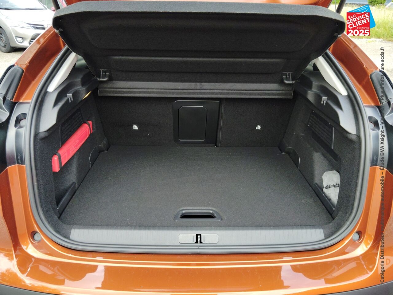 Véhicule d'occasion CITROEN C4 PURETECH 130CH SS SHINE EAT8 chez Dacia Belfort
