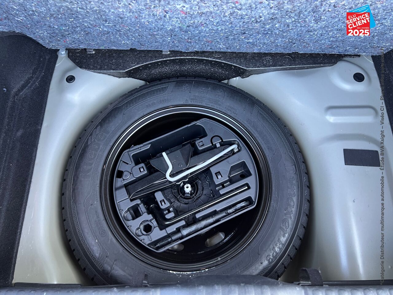 Véhicule d'occasion CITROEN C3 PURETECH 82CH GRAPHIC SS E6.D-TEMP chez Hyundai Epernay