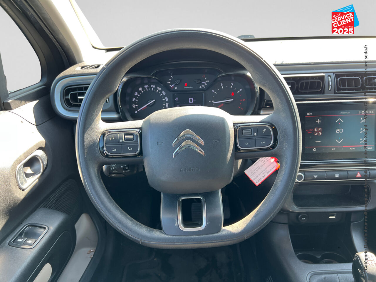 Véhicule d'occasion CITROEN C3 PURETECH 82CH GRAPHIC SS E6.D-TEMP chez Hyundai Epernay