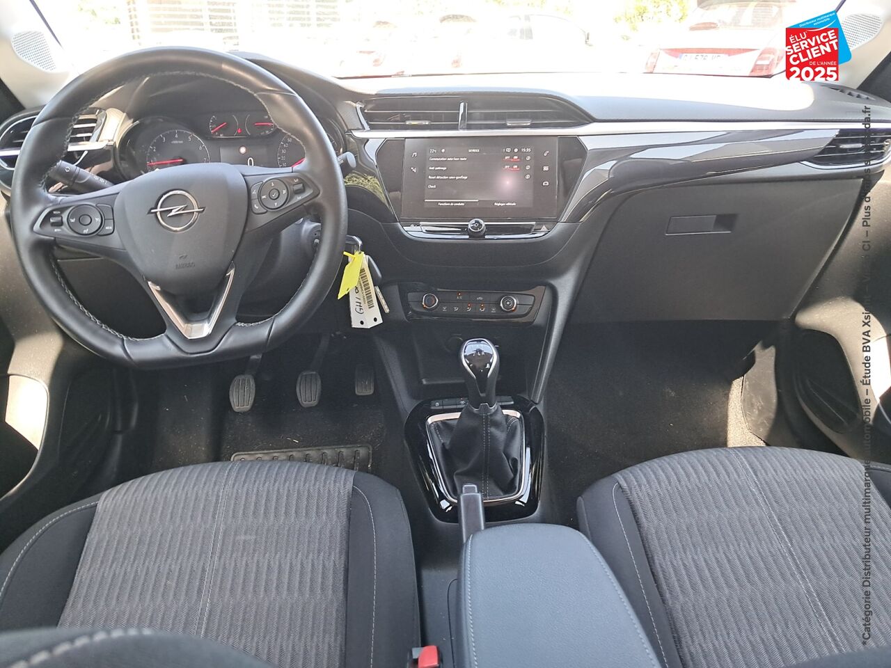 Véhicule d'occasion OPEL CORSA 1.2 75CH ELEGANCE BUSINESS chez Toyota Saint Dizier