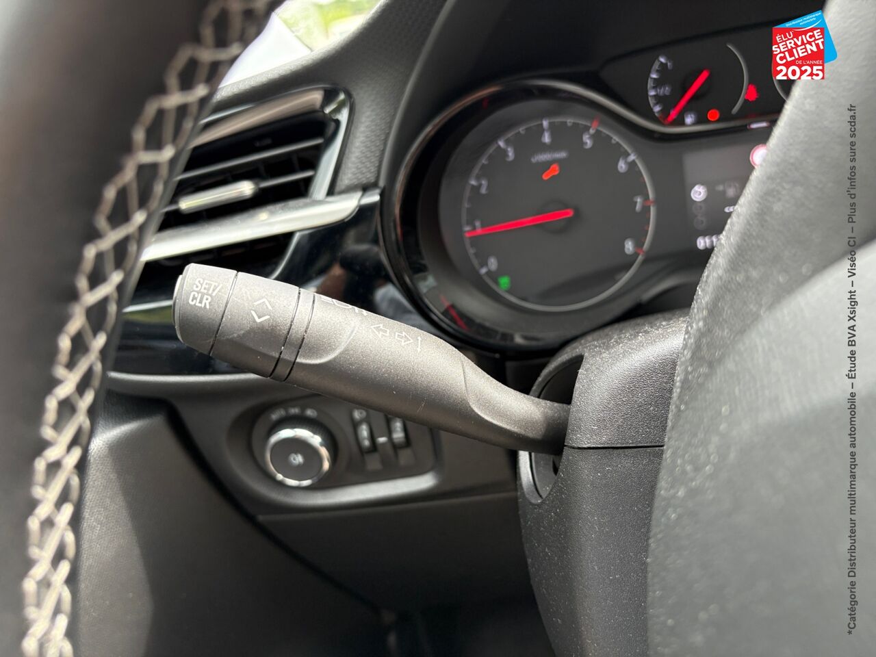 Véhicule d'occasion OPEL CORSA 1.2 75CH ELEGANCE BUSINESS chez Opel Besançon