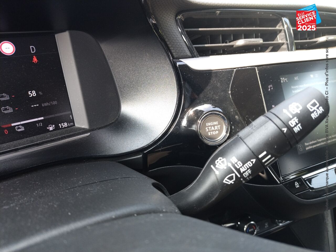 Véhicule d'occasion OPEL CORSA CORSA-E 136CH EDITION CAMERA chez Opel Besançon
