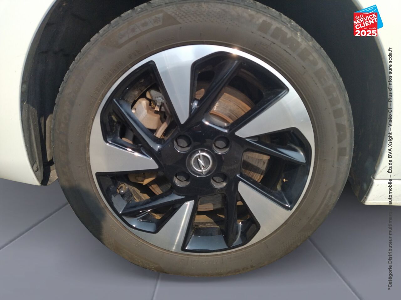 Véhicule d'occasion OPEL CORSA CORSA-E 136CH EDITION CAMERA chez Opel Besançon