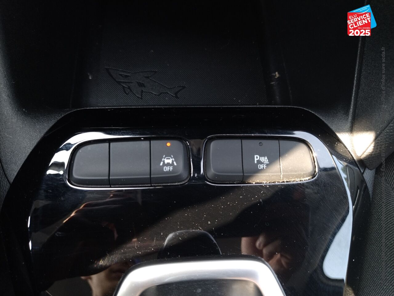 Véhicule d'occasion OPEL CORSA CORSA-E 136CH EDITION CAMERA chez Opel Besançon