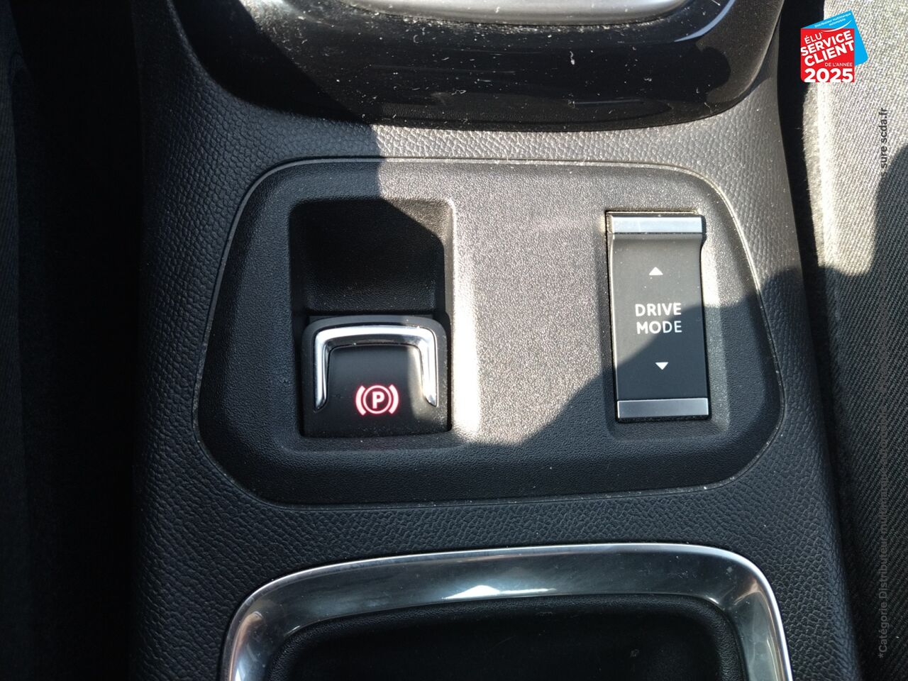 Véhicule d'occasion OPEL CORSA CORSA-E 136CH EDITION CAMERA chez Opel Besançon