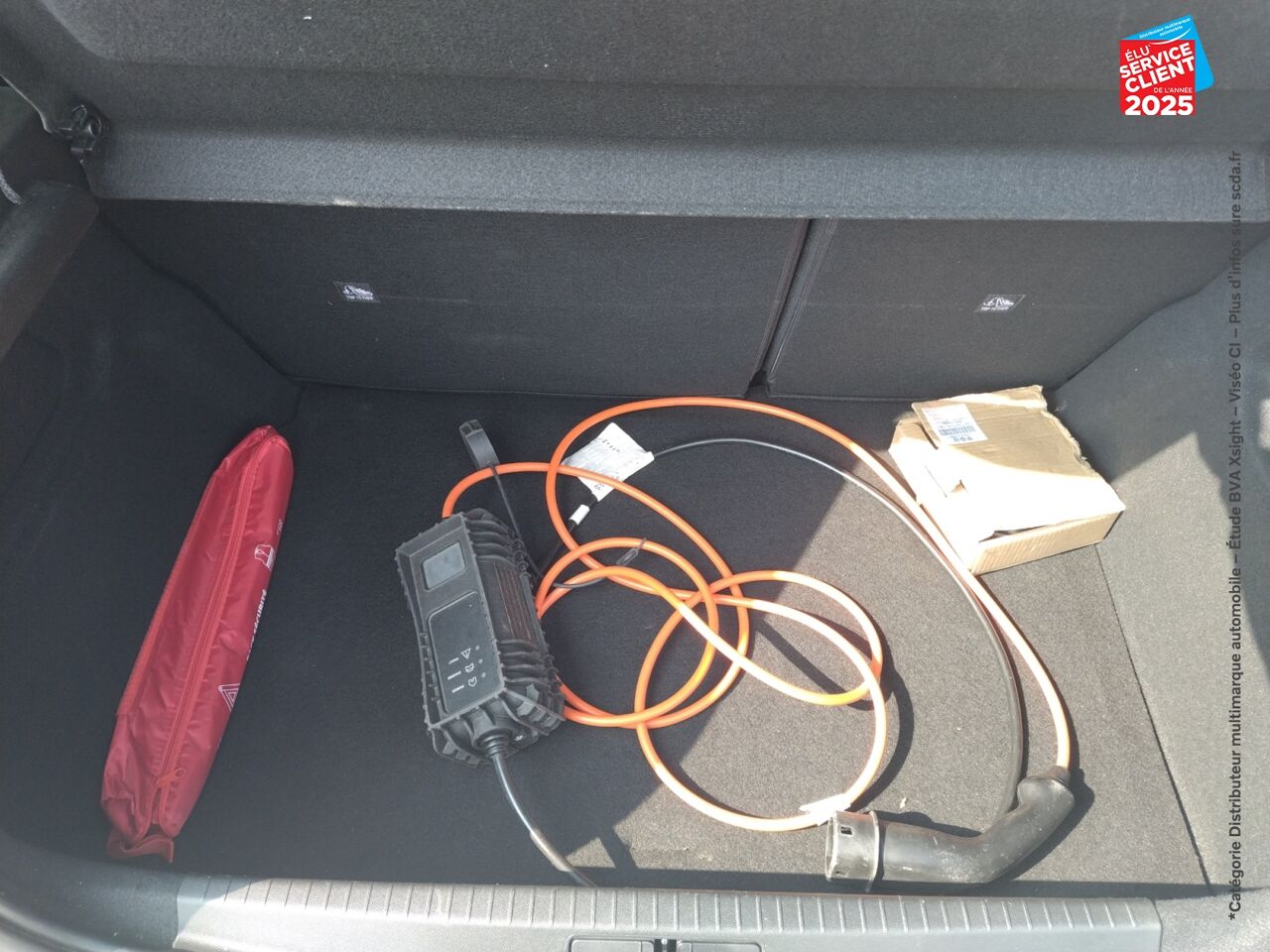 Véhicule d'occasion OPEL CORSA CORSA-E 136CH EDITION CAMERA chez Opel Besançon