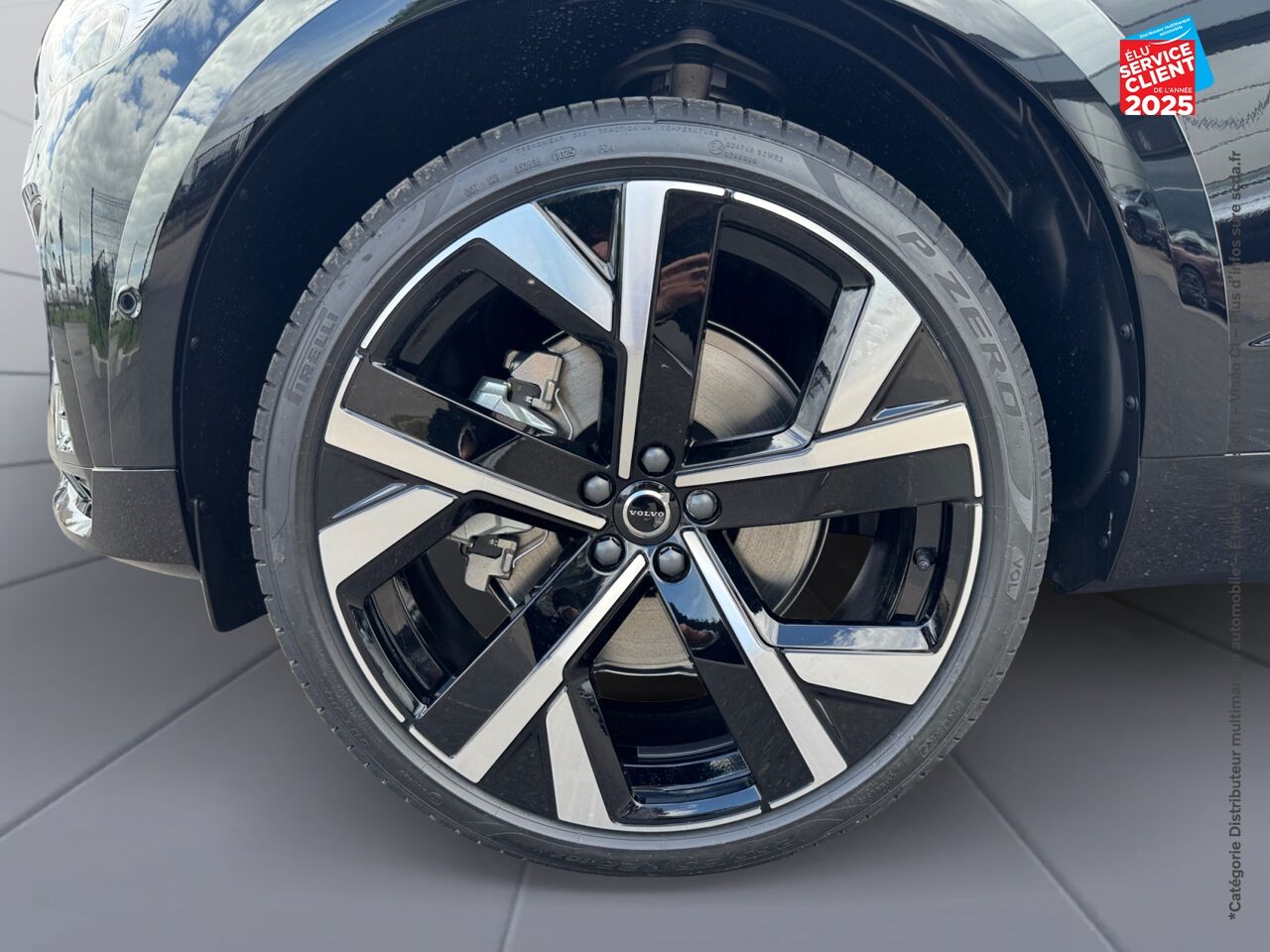 Véhicule neuf VOLVO XC60 XC60 XC60 ULTRA T6 AWD HYBRIDE RECHARGEABLE HYBRIDE RECHARGEABLE ESSENCE DARK chez Volvo Metz