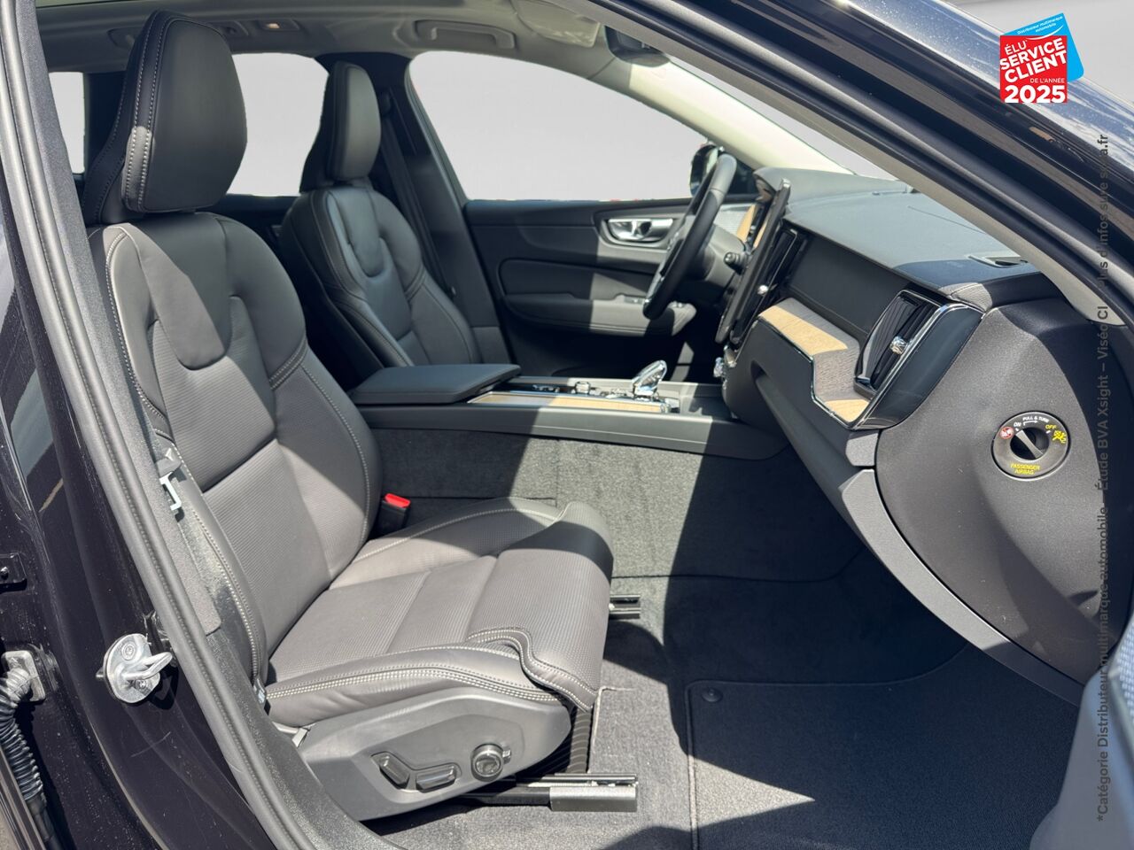 Véhicule neuf VOLVO XC60 XC60 XC60 ULTRA T6 AWD HYBRIDE RECHARGEABLE HYBRIDE RECHARGEABLE ESSENCE DARK chez Volvo Metz