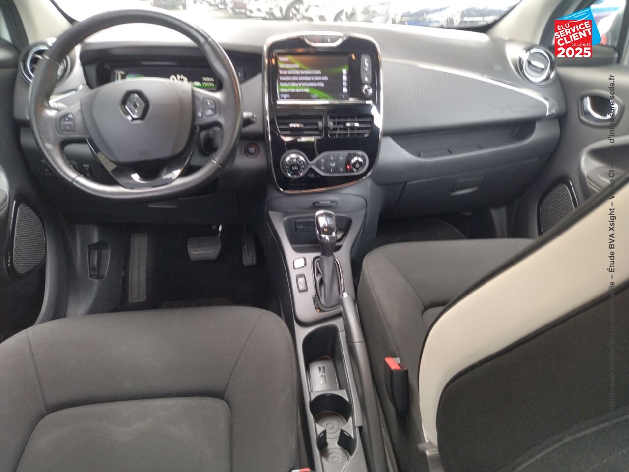 Véhicule d'occasion RENAULT ZOE BUSINESS CHARGE NORMALE R90 MY19 chez Renault Sélestat