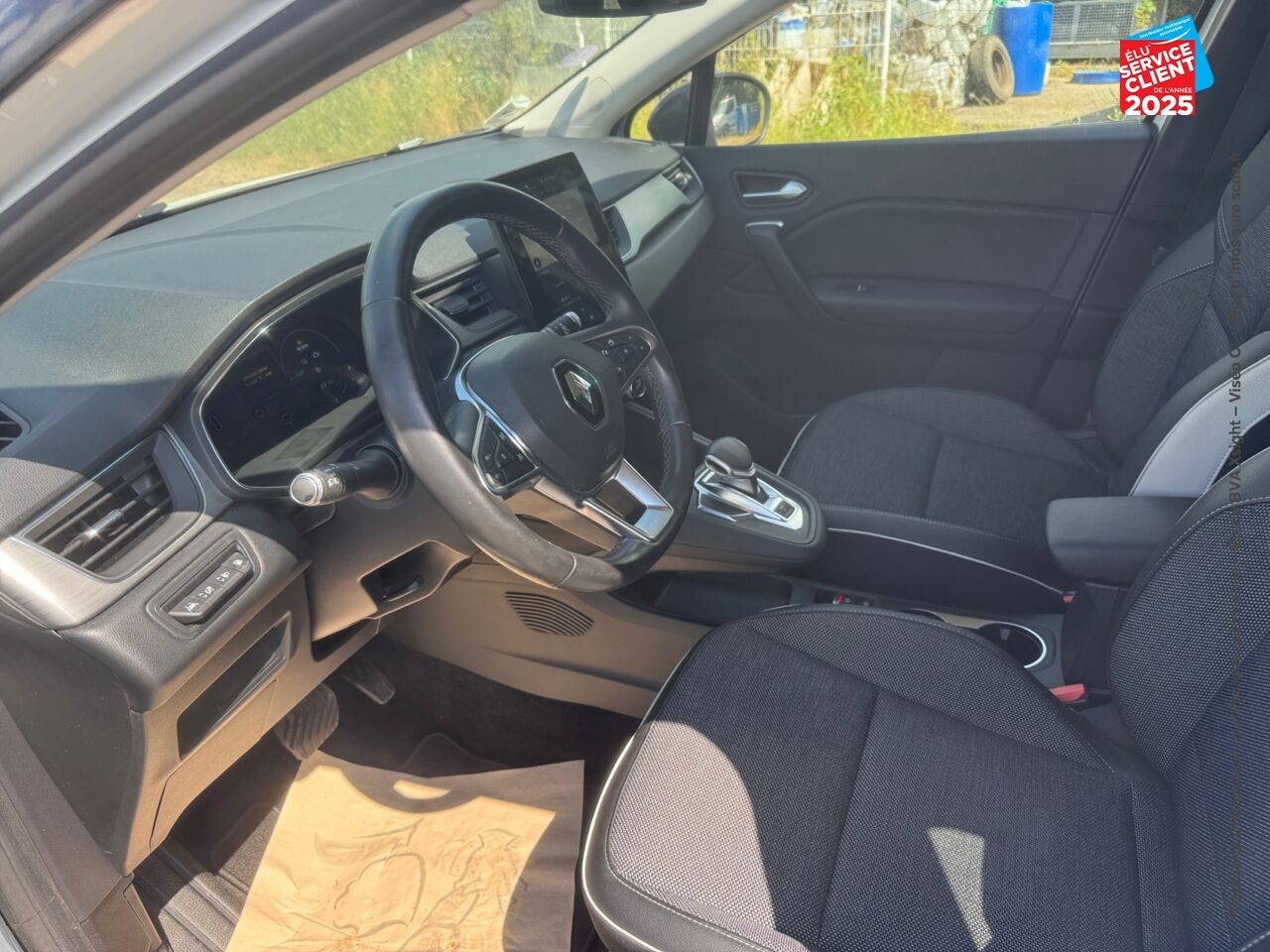 Véhicule d'occasion RENAULT CAPTUR 1.6 E-TECH PLUG-IN 160CH INTENS chez Nissan Strasbourg
