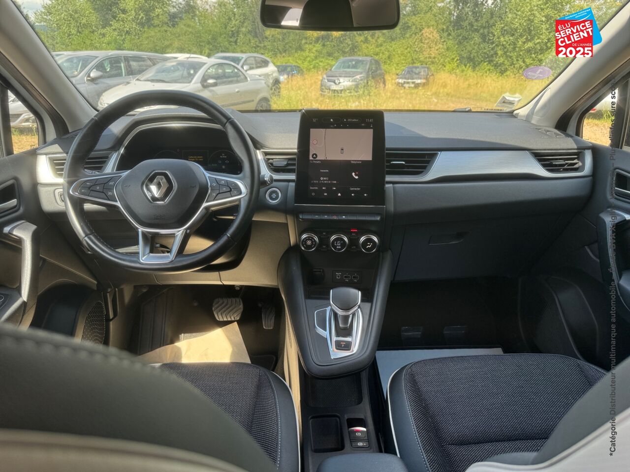 Véhicule d'occasion RENAULT CAPTUR 1.6 E-TECH PLUG-IN 160CH INTENS chez Nissan Strasbourg