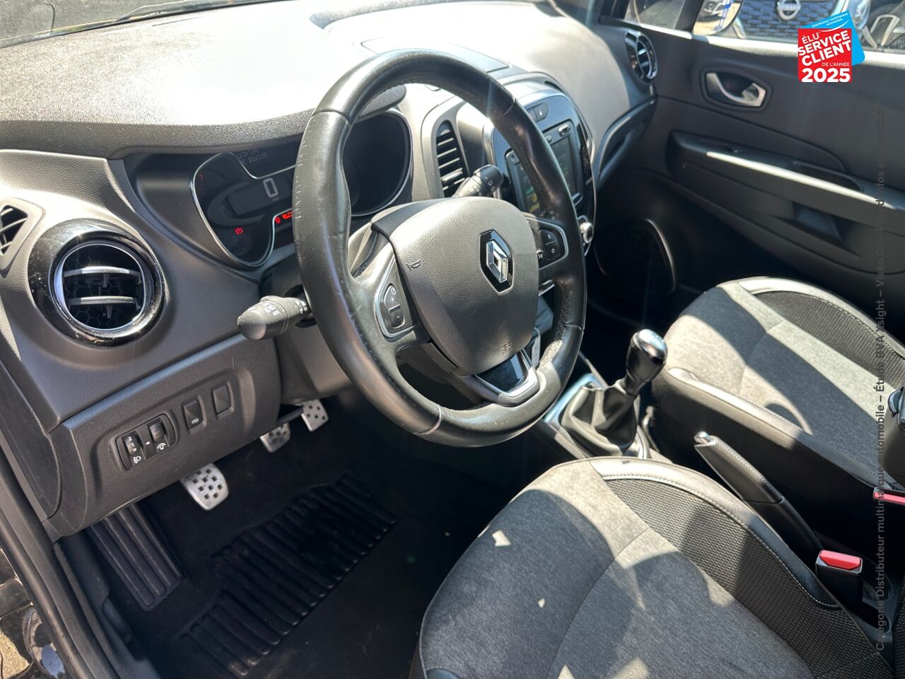 Véhicule d'occasion RENAULT CAPTUR 0.9 TCE 90CH INTENS - 19 chez Opel Bar le Duc
