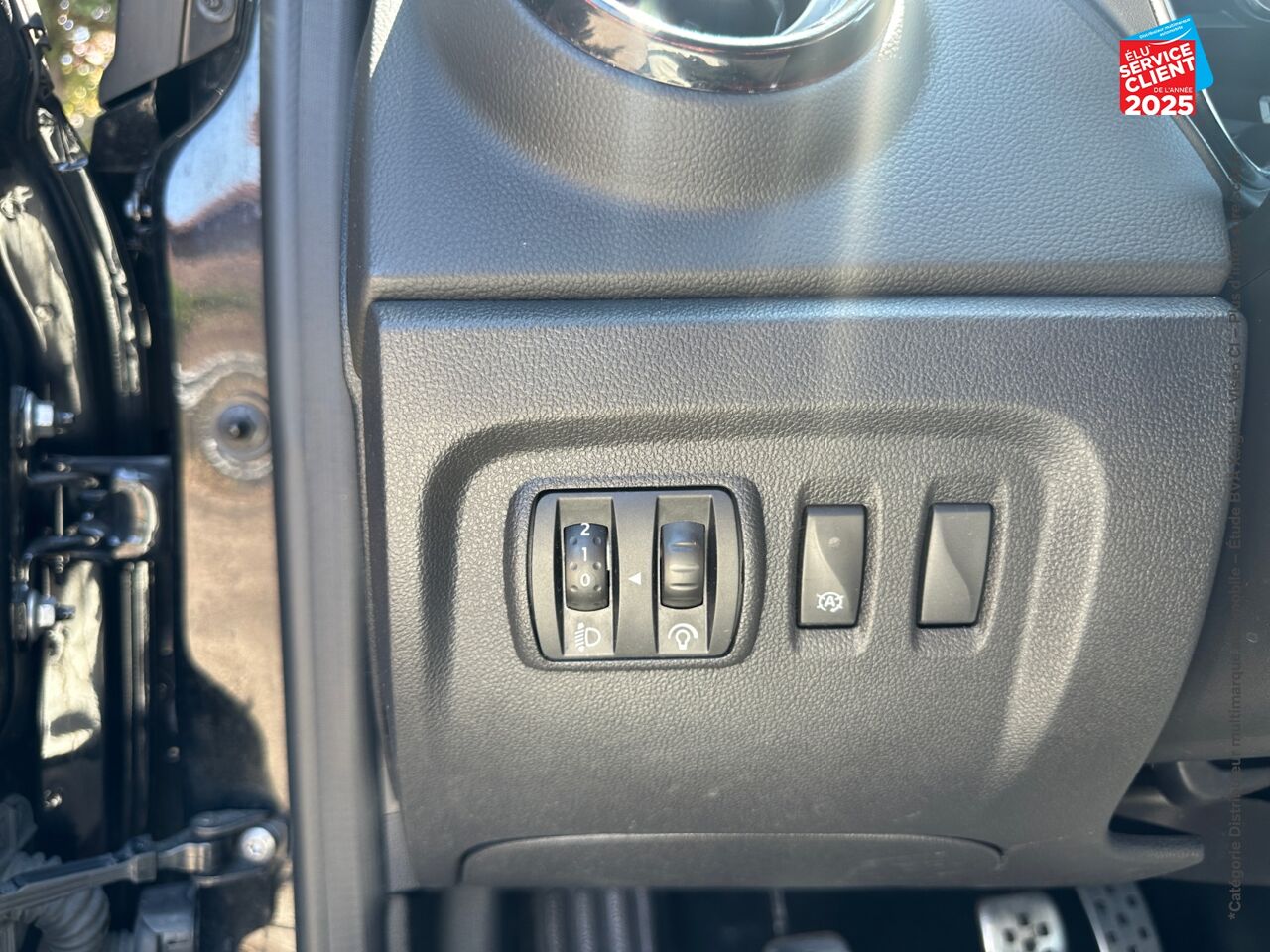 Véhicule d'occasion RENAULT CAPTUR 0.9 TCE 90CH INTENS - 19 chez Opel Bar le Duc
