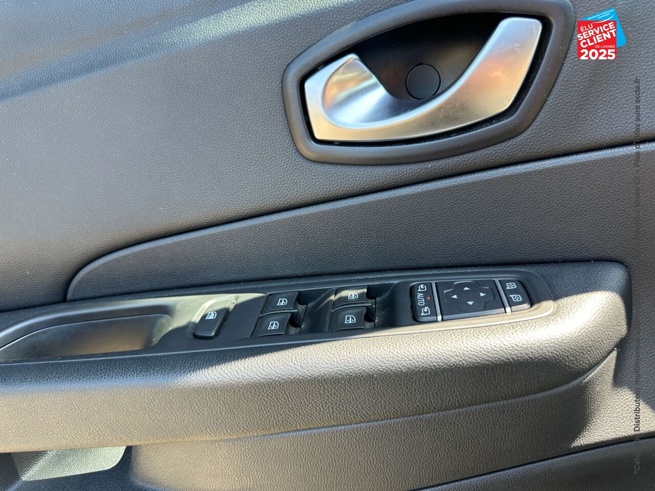 Véhicule d'occasion RENAULT CAPTUR 0.9 TCE 90CH INTENS - 19 chez Opel Bar le Duc