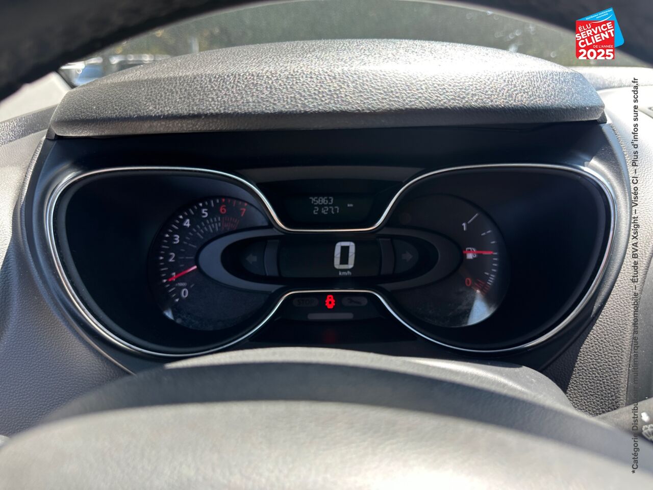 Véhicule d'occasion RENAULT CAPTUR 0.9 TCE 90CH INTENS - 19 chez Opel Bar le Duc