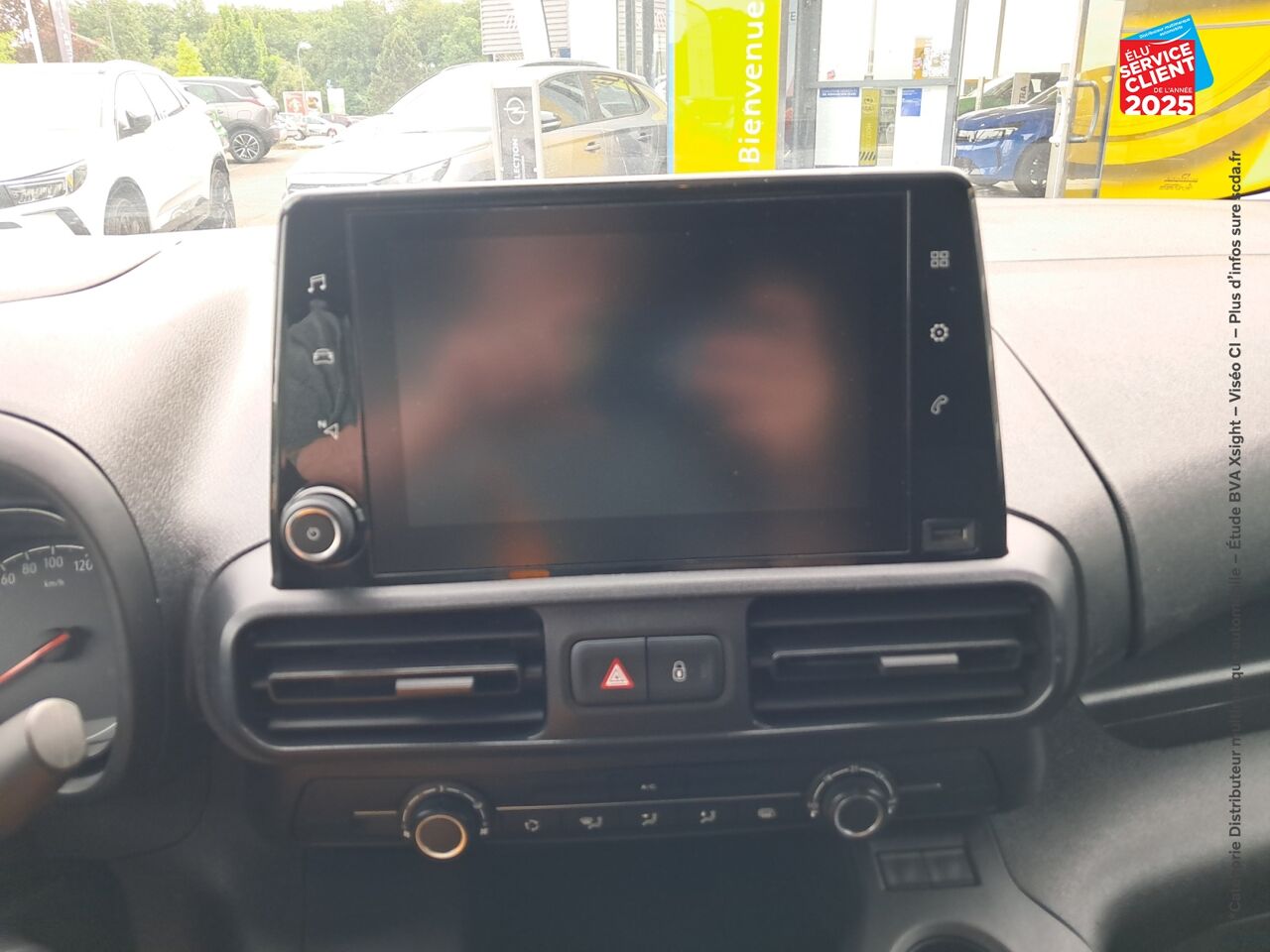 Véhicule d'occasion OPEL COMBO CARGO L1H1 1000KG 1.5 100CH PACK CLIM RADAR AR CARPLAY chez Renault Colmar