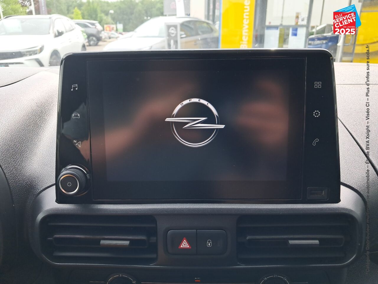 Véhicule d'occasion OPEL COMBO CARGO L1H1 1000KG 1.5 100CH PACK CLIM RADAR AR CARPLAY chez Renault Colmar