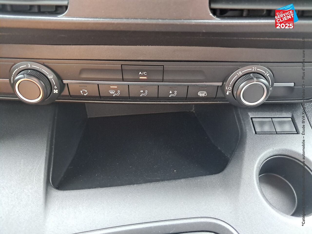 Véhicule d'occasion OPEL COMBO CARGO L1H1 1000KG 1.5 100CH PACK CLIM RADAR AR CARPLAY chez Renault Colmar