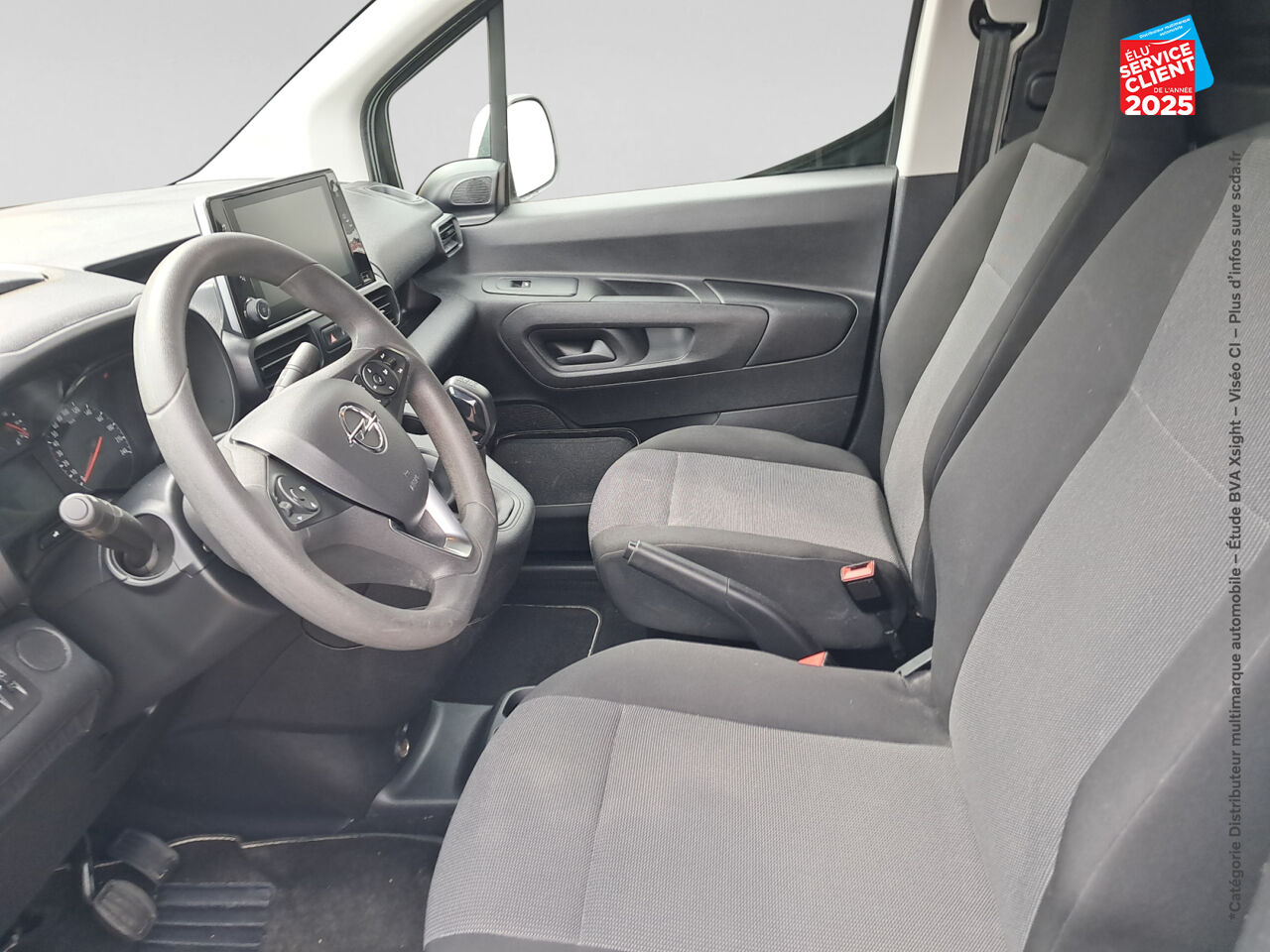 Véhicule d'occasion OPEL COMBO CARGO L1H1 1000KG 1.5 100CH PACK CLIM RADAR AR CARPLAY chez Renault Colmar